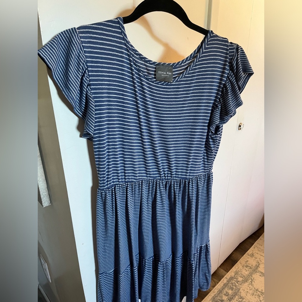 Dress - Picture 3 of 4